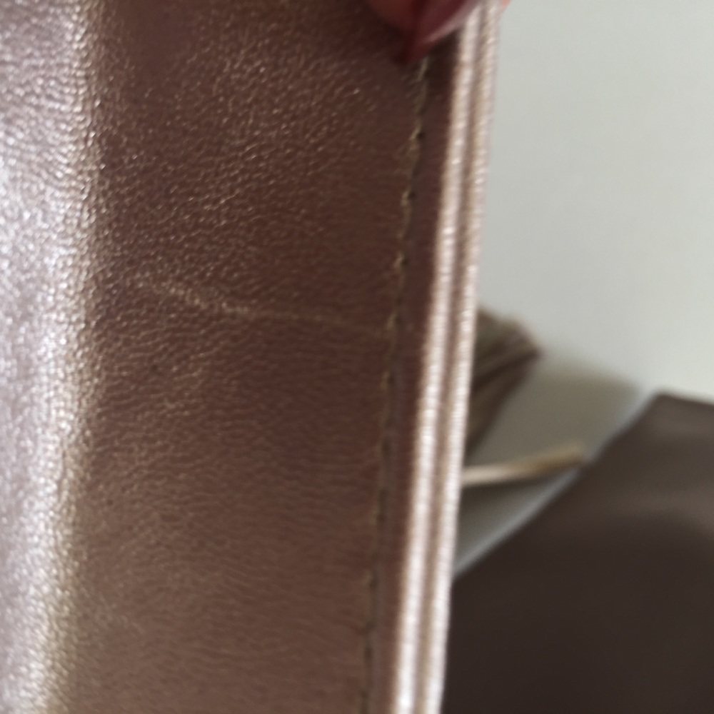 💞Neiman Marcus champagne lavender colored clutch - Picture 7 of 7